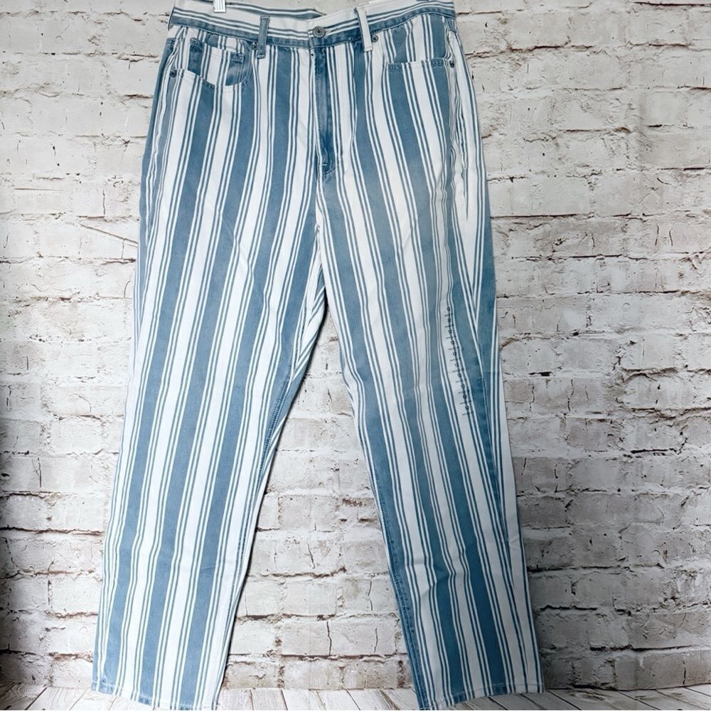 American Eagle mom jeans Retro Stripe
